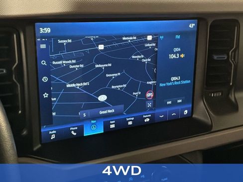 Used 2023 Ford Bronco Wildtrak image 2