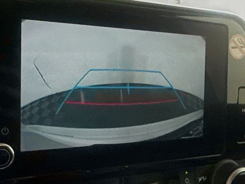 Used 2024 Toyota Highlander XLE image 23