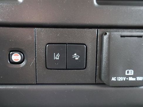 Used 2025 Chevrolet Express 3500 LT w/ LT Preferred Equipment Group image 19