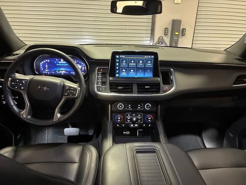 Used 2023 Chevrolet Tahoe Z71 w/ Luxury Package AWD/4WD image 12