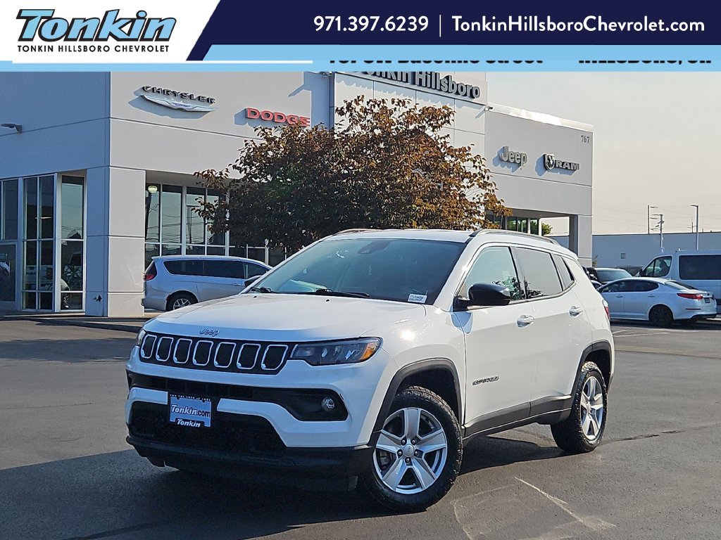 Used 2022 Jeep Compass Latitude w/ Convenience Group AWD/4WD image 1