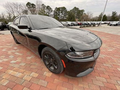 Used 2022 Dodge Charger SXT image 21