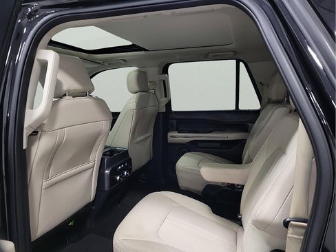 Used 2022 Ford Expedition Max Platinum AWD/4WD image 8