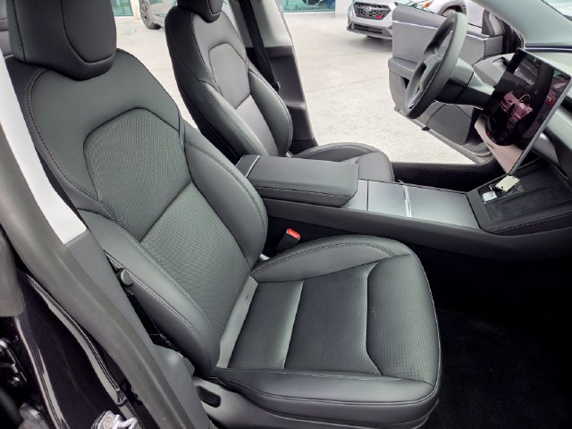 Used 2025 Tesla Model 3 Long Range RWD image 23