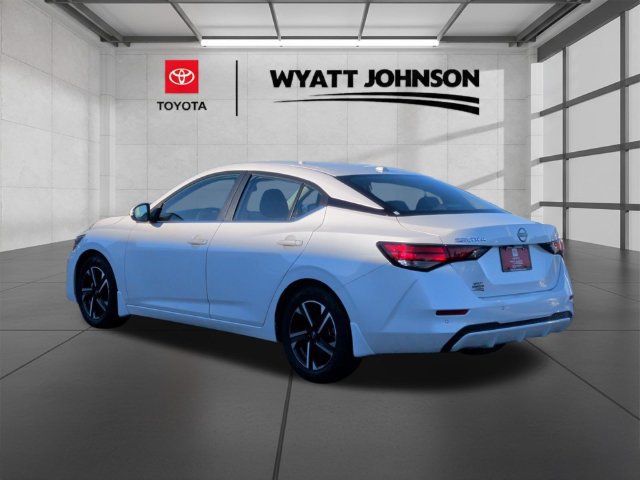 Used 2024 Nissan Sentra SV FWD image 3
