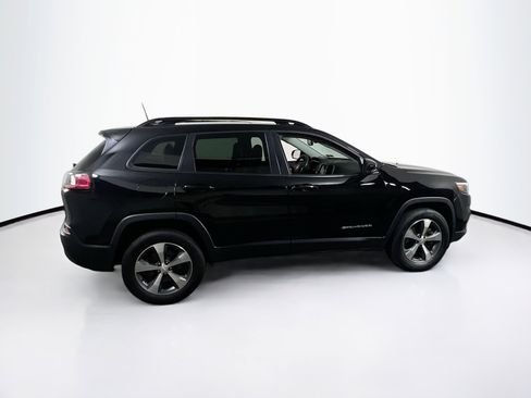 Used 2022 Jeep Cherokee Limited w/ Mopar Interior Package image 4