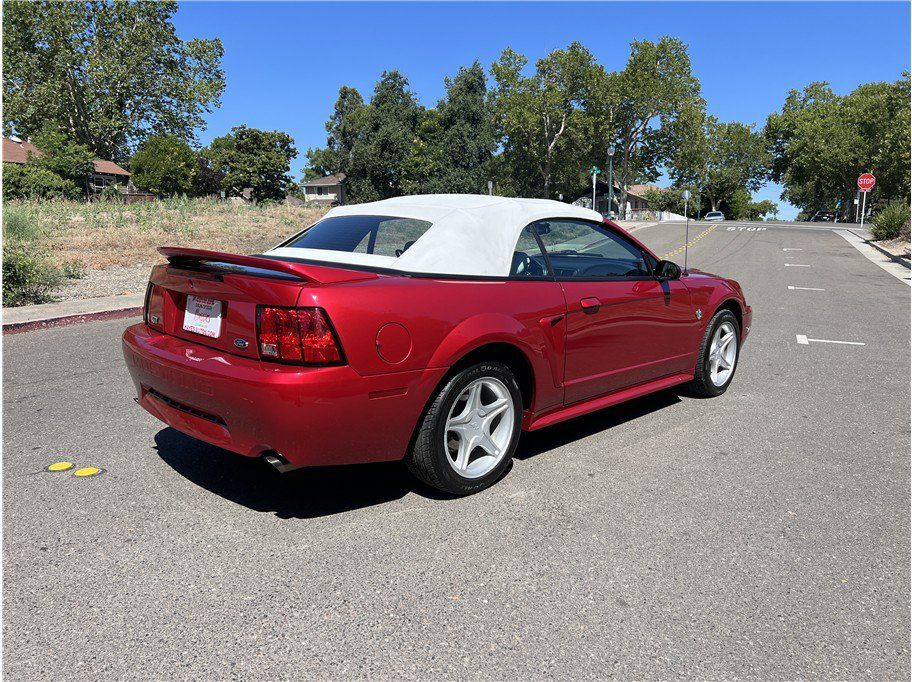 Used 1999 Ford Mustang GT RWD image 11