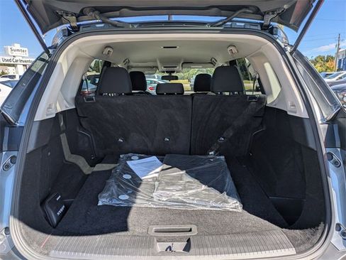 Used 2023 Nissan Rogue S image 26
