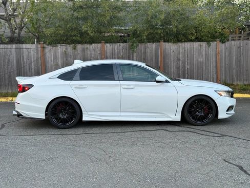Used 2019 Honda Accord Sport image 5