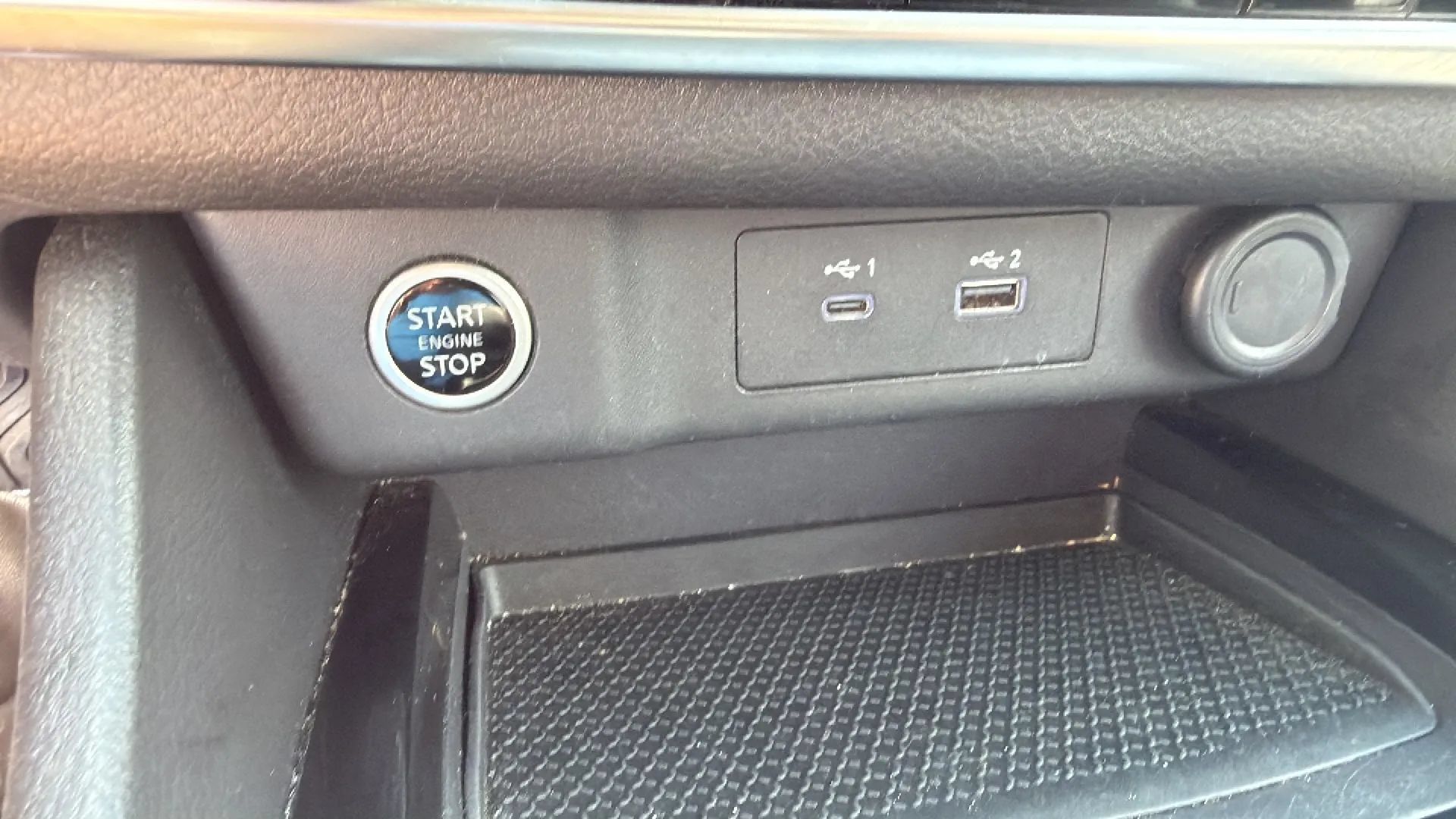 Used 2023 Nissan Rogue SV FWD image 24
