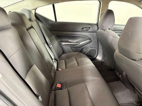 Used 2024 Nissan Altima 2.5 SV FWD image 33