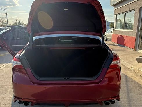 Used 2018 Toyota Camry XSE image 20