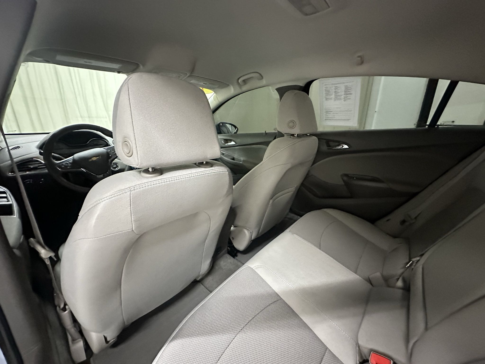 Certified 2018 Chevrolet Cruze LT w/ Convenience Package FWD image 18