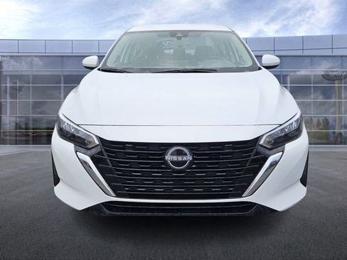 Used 2024 Nissan Sentra SV image 3