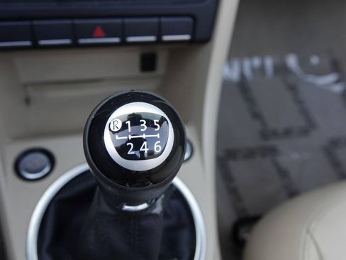 Used 2014 Volkswagen Beetle TDI FWD image 84