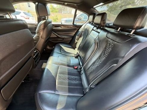 Used 2019 BMW M550i xDrive w/ Dynamic Handling Package AWD/4WD image 18
