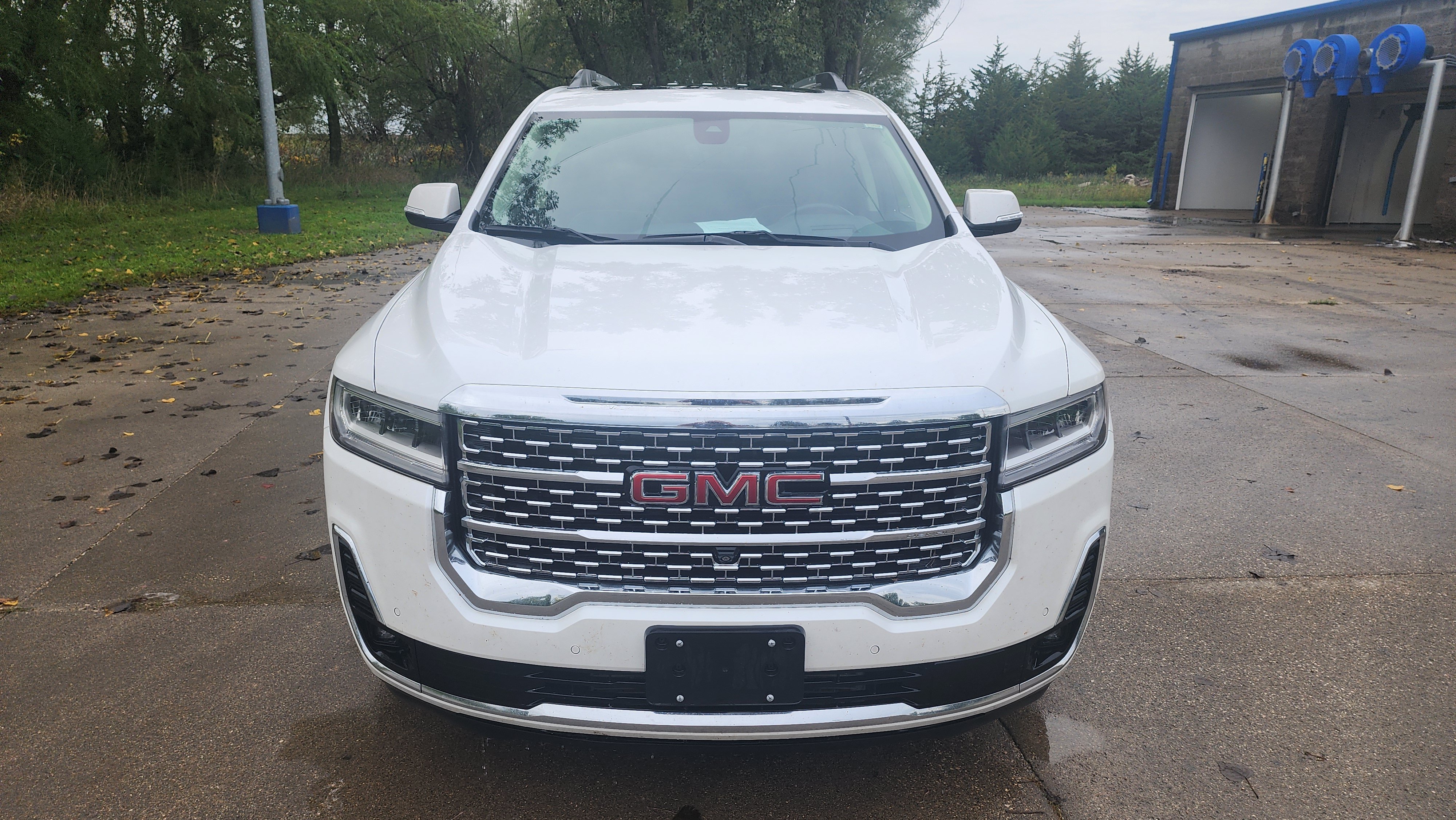 Used 2022 GMC Acadia Denali w/ Denali Ultimate Package AWD/4WD image 2
