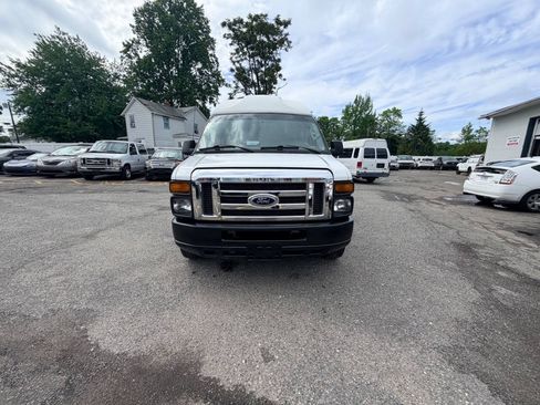 Used 2014 Ford E-250 and Econoline 250 Extended w/ Power Group RWD image 20
