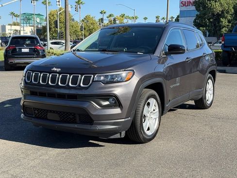Used 2022 Jeep Compass Latitude w/ Convenience Group FWD image 8