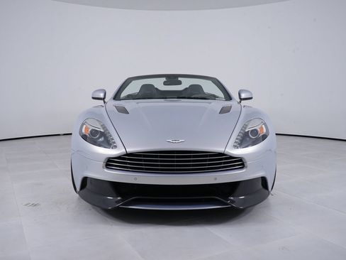 Used 2016 Aston Martin Vanquish Volante RWD image 10