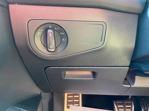 Used 2020 Volkswagen Tiguan SE R-Line image 17