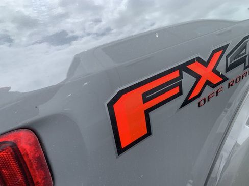 Used 2018 Ford F150 XLT w/ Equipment Group 302A Luxury AWD/4WD image 12