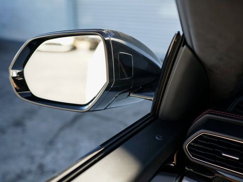 Used 2021 Lamborghini Urus image 37