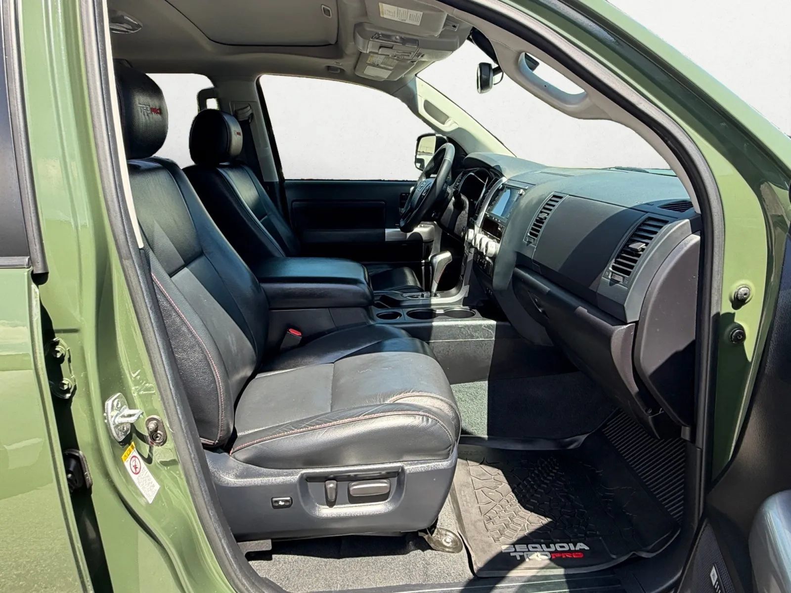 Used 2020 Toyota Sequoia TRD Pro AWD/4WD image 22