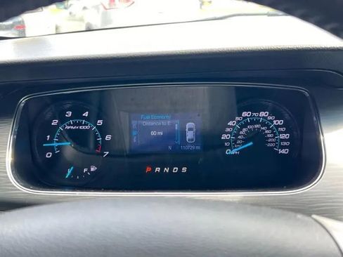 Used 2014 Ford Taurus SEL image 22