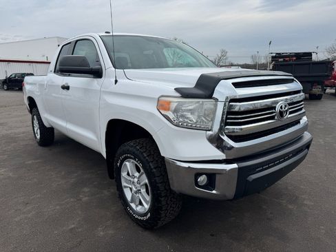 Used 2016 Toyota Tundra SR5 image 7