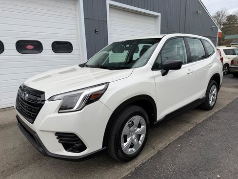 Used 2022 Subaru Forester image 1