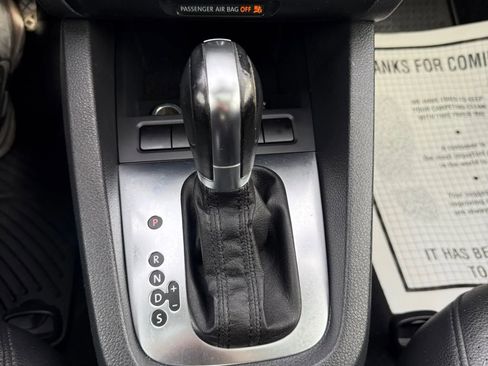 Used 2013 Volkswagen Jetta SE image 25