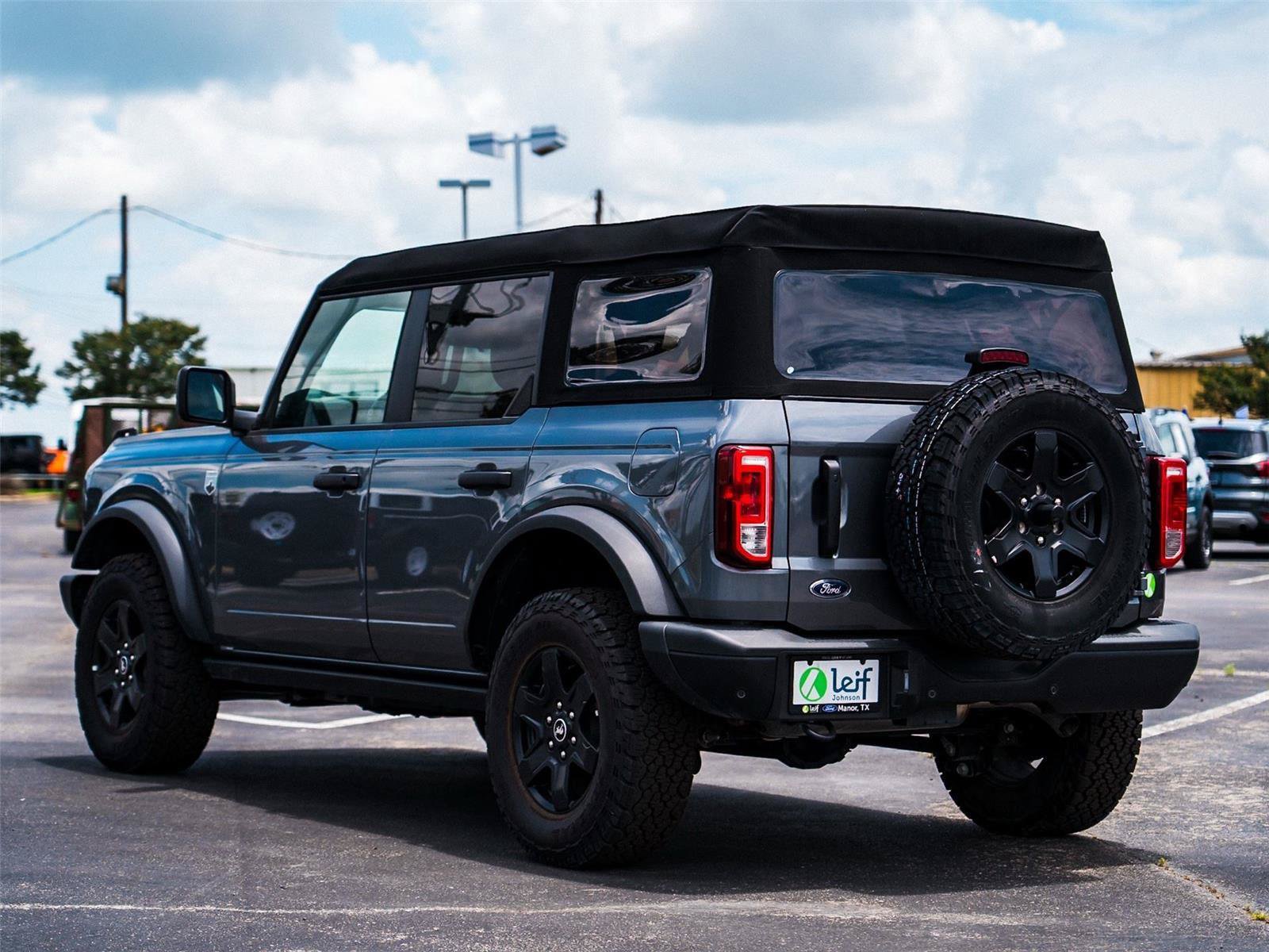 Used 2025 Ford Bronco Big Bend w/ Black Diamond Package AWD/4WD image 6