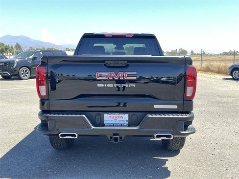 New 2026 GMC Sierra 1500 Elevation w/ LPO, Elevation Black Package image 4