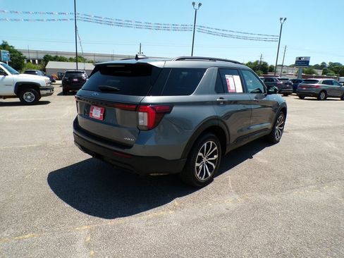 Used 2025 Ford Explorer ST-Line AWD/4WD image 6