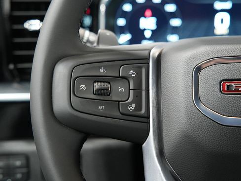 New 2025 GMC Sierra 1500 Elevation image 30