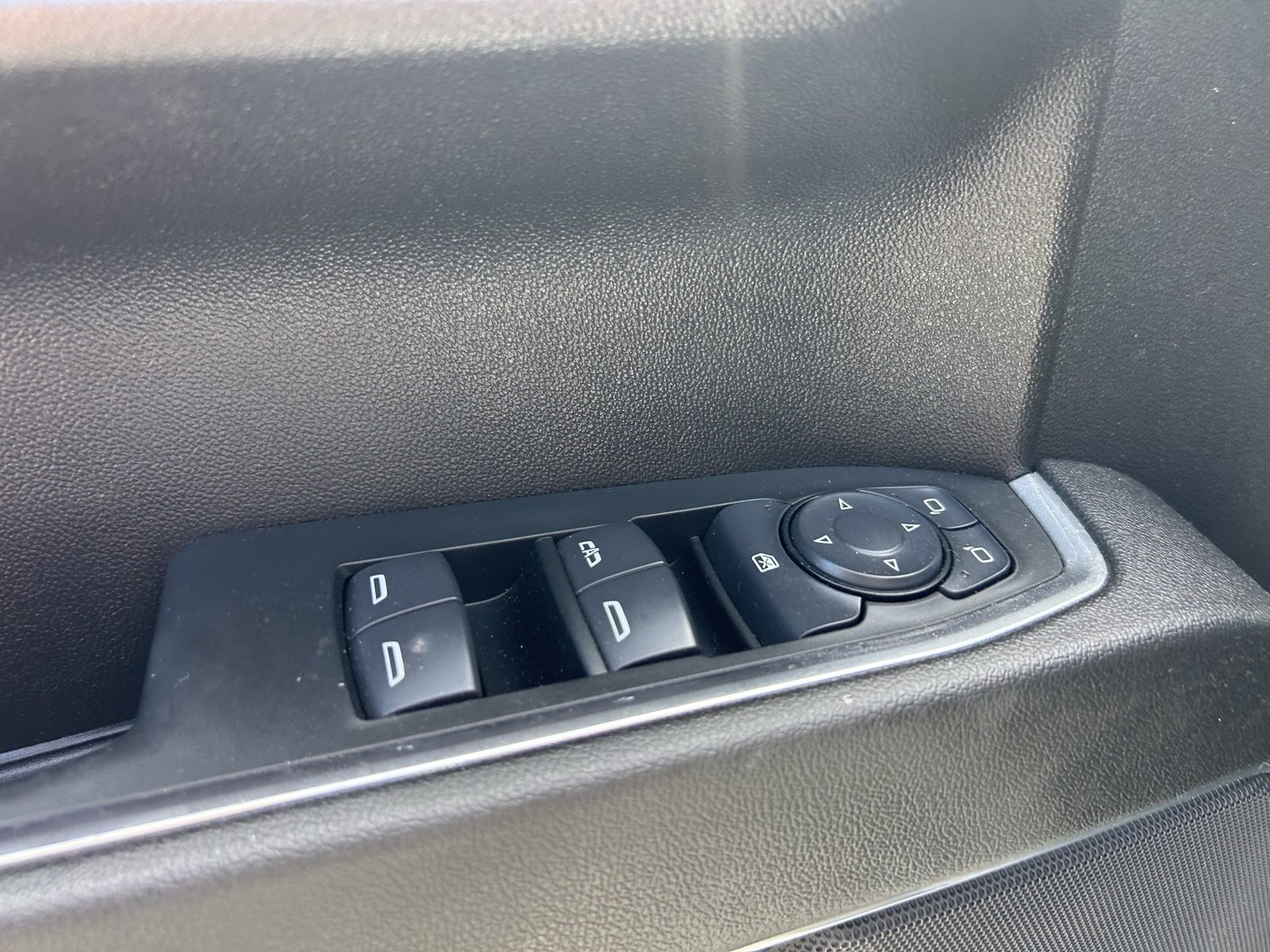 Certified 2024 Chevrolet Silverado 1500 LT RWD image 14