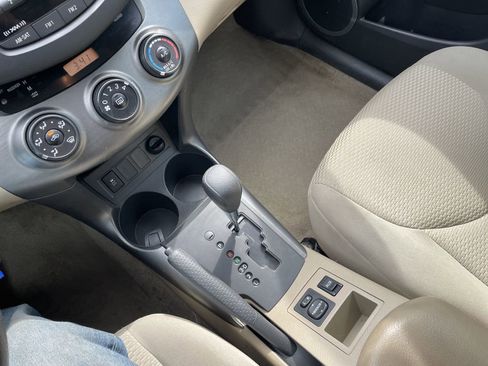 Used 2011 Toyota RAV4 4WD w/ Upgrade Value Pkg image 19