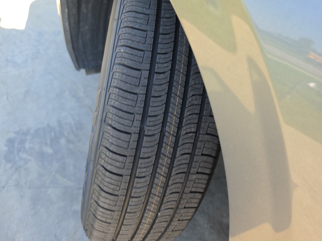 Used 2024 Nissan Sentra SV FWD image 19
