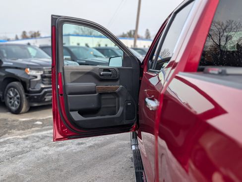 Used 2022 Chevrolet Silverado 1500 High Country image 29