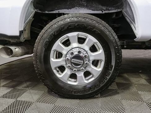 Used 2024 Ford F250 XLT AWD/4WD image 13