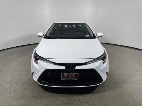 Used 2021 Toyota Corolla LE image 8