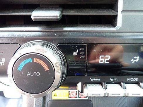 Certified 2024 Toyota Tacoma SR5 AWD/4WD image 25