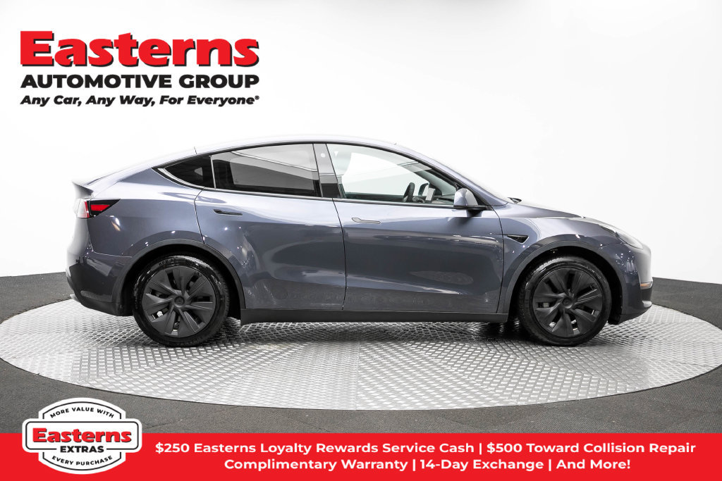 Used 2022 Tesla Model Y Long Range AWD/4WD image 5