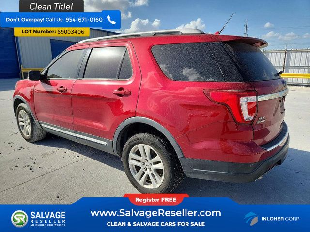 Used 2018 Ford Explorer XLT w/ Equipment Group 202A AWD/4WD image 3