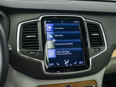 Certified 2022 Volvo XC90 T5 Momentum AWD/4WD image 22