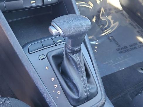 Used 2022 Kia Rio S image 27