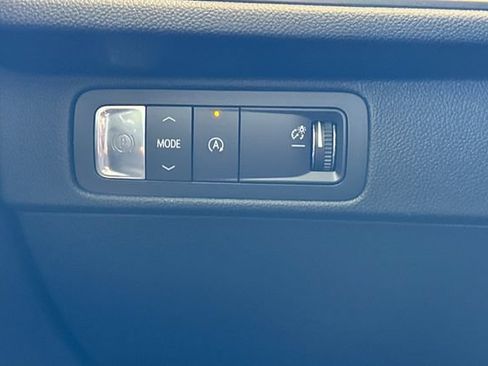 New 2026 Chevrolet Traverse LT w/ Sun and Wheel Package FWD image 37