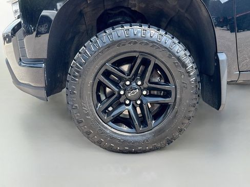 Used 2020 Chevrolet Silverado 1500 LT Trail Boss AWD/4WD image 37