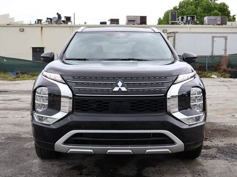 New 2025 Mitsubishi Outlander SEL image 13